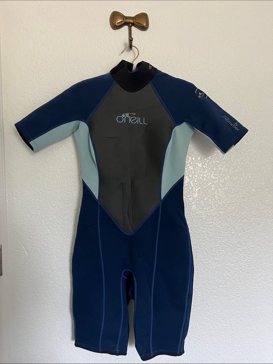 O'Neill Other - O'Neill women’s Short Sleeve wetsuit- Navy & Light Blue